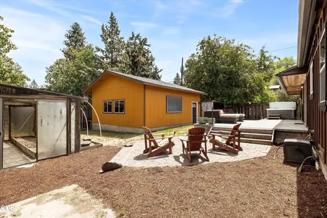 606 NE 9th Street Bend OR 97701