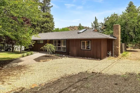 606 NE 9th Street Bend OR 97701
