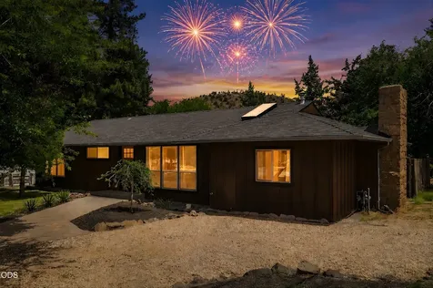 606 NE 9th Street Bend OR 97701