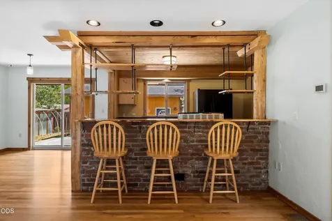 606 NE 9th Street Bend OR 97701