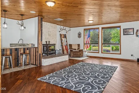 3665 Pine Tree Drive Klamath Falls OR 97603