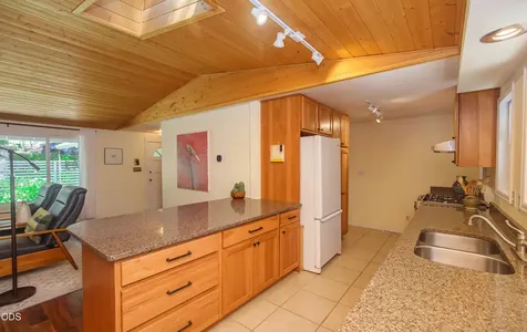 886 Palmer Road Ashland OR 97520