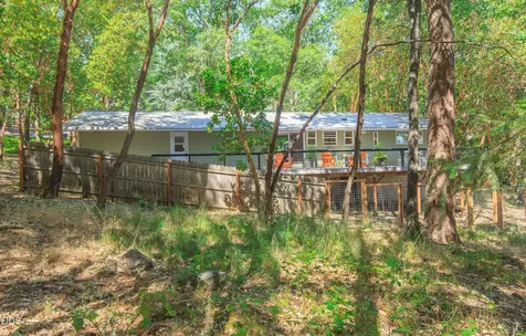 886 Palmer Road Ashland OR 97520