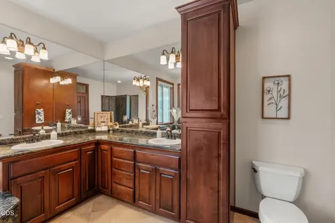 935 Sandoz Street Central Point OR 97502