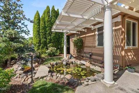 935 Sandoz Street Central Point OR 97502