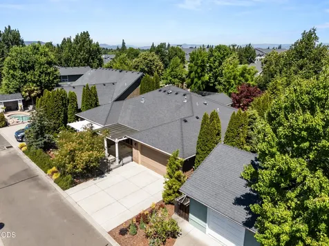 935 Sandoz Street Central Point OR 97502