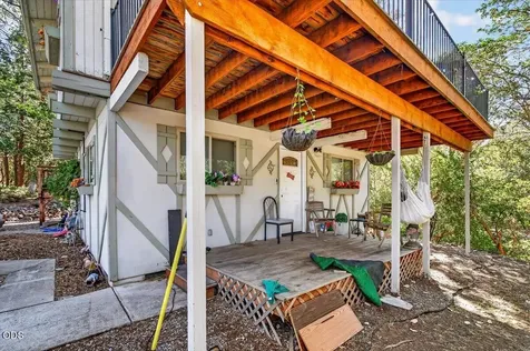 1277 N 5th Avenue Gold Hill OR 97525