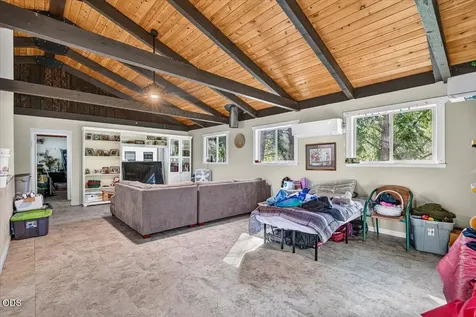 1277 N 5th Avenue Gold Hill OR 97525