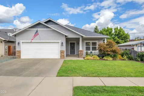 2140 SW Nick Way Grants Pass OR 97527