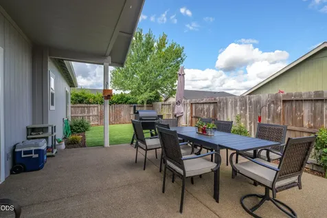 2140 SW Nick Way Grants Pass OR 97527