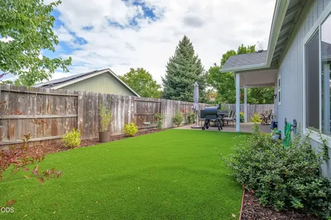 2140 SW Nick Way Grants Pass OR 97527