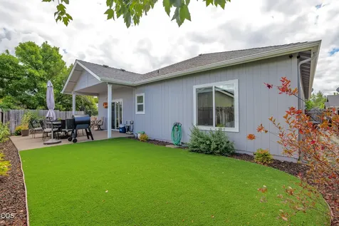 2140 SW Nick Way Grants Pass OR 97527