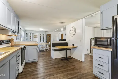 19223 N Poe Valley Road Klamath Falls OR 97603