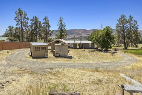 19223 N Poe Valley Road Klamath Falls OR 97603