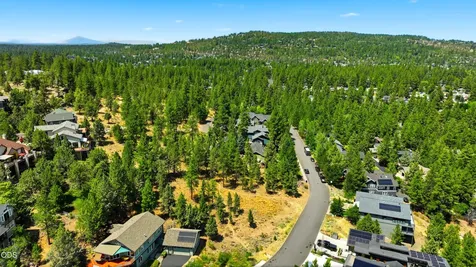 1738 SW Troon Avenue Bend OR 97702