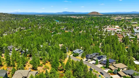 1738 SW Troon Avenue Bend OR 97702