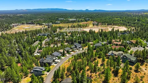 1738 SW Troon Avenue Bend OR 97702