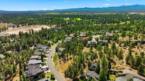 1738 SW Troon Avenue Bend OR 97702