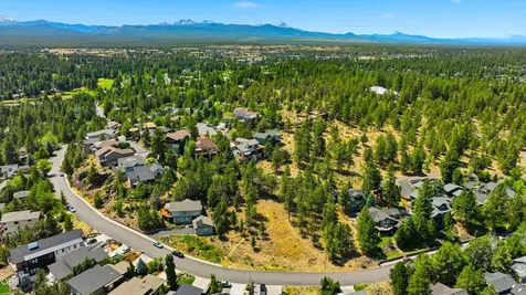 1738 SW Troon Avenue Bend OR 97702