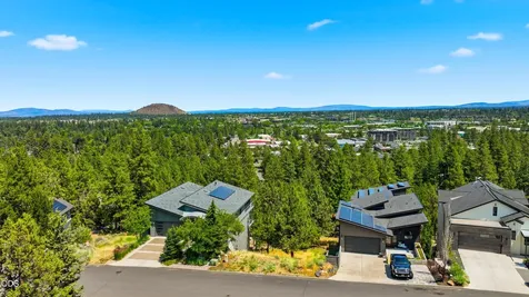 1738 SW Troon Avenue Bend OR 97702