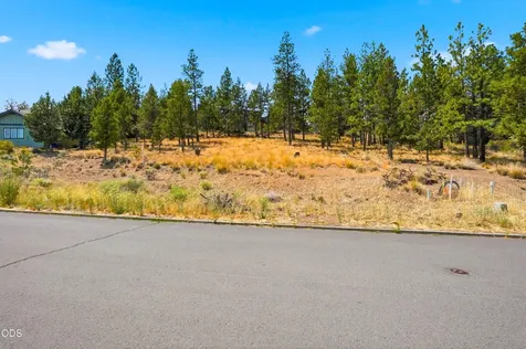 1738 SW Troon Avenue Bend OR 97702