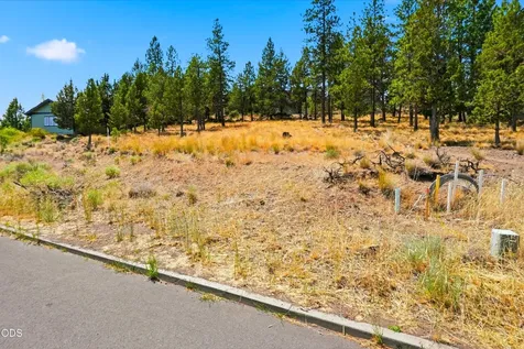 1738 SW Troon Avenue Bend OR 97702