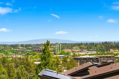 1738 SW Troon Avenue Bend OR 97702