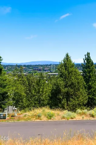 1738 SW Troon Avenue Bend OR 97702