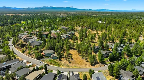 1738 SW Troon Avenue Bend OR 97702