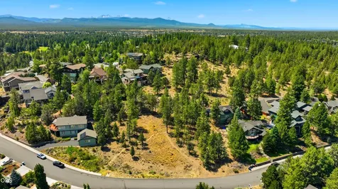1738 SW Troon Avenue Bend OR 97702