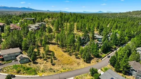 1738 SW Troon Avenue Bend OR 97702