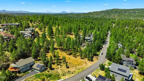 1738 SW Troon Avenue Bend OR 97702