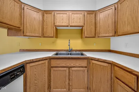 844 SE Stratford Court Bend OR 97702