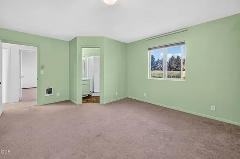 844 SE Stratford Court Bend OR 97702