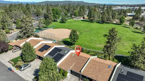 844 SE Stratford Court Bend OR 97702
