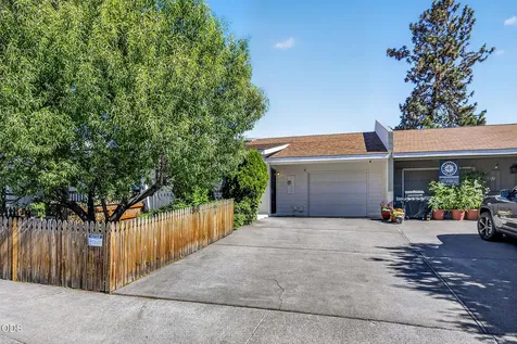 844 SE Stratford Court Bend OR 97702