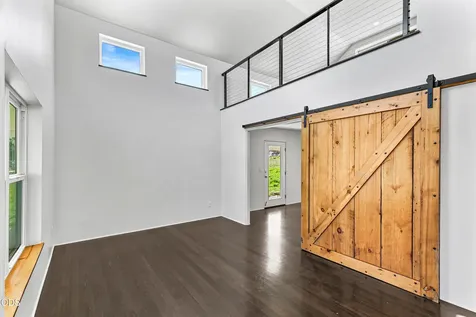 593 Crowson Road Ashland OR 97520