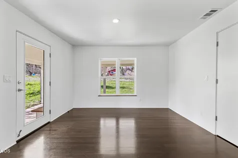 593 Crowson Road Ashland OR 97520