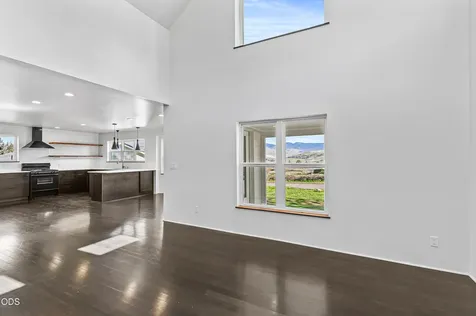 593 Crowson Road Ashland OR 97520