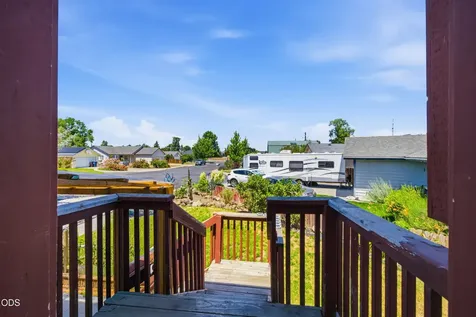 2346 SW 20th Court Redmond OR 97756