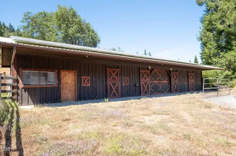 1329 Larson Road Roseburg OR 97471
