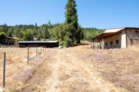 1329 Larson Road Roseburg OR 97471