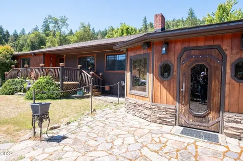 1329 Larson Road Roseburg OR 97471