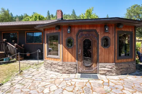 1329 Larson Road Roseburg OR 97471