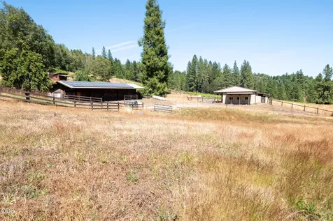 1329 Larson Road Roseburg OR 97471