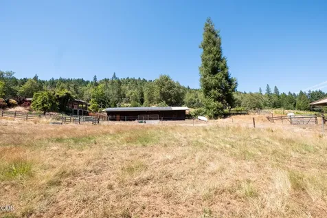 1329 Larson Road Roseburg OR 97471