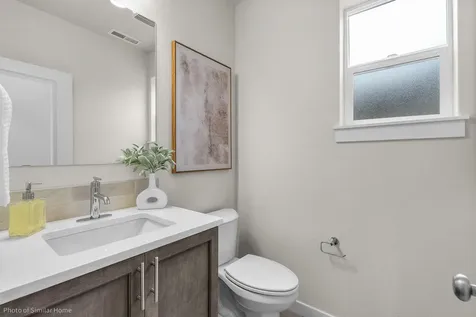 3350 NW 7th Street Redmond OR 97756