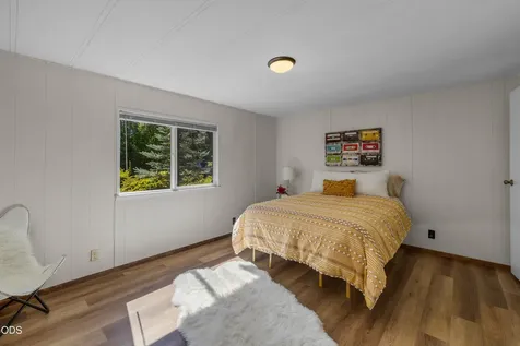60992 Springcrest Drive Bend OR 97702