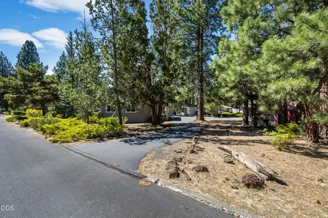 60992 Springcrest Drive Bend OR 97702