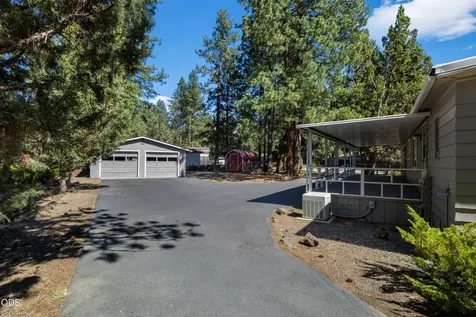 60992 Springcrest Drive Bend OR 97702
